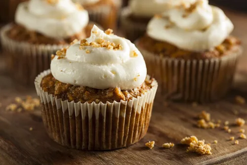 carrot cupcakes with cream cheese frosting