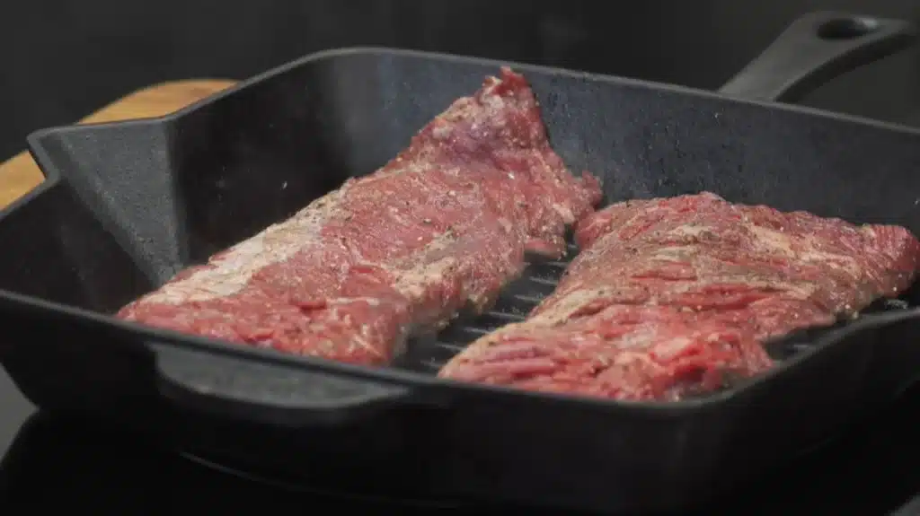 How to Make the Perfect Knob Sandwich: A Step-by-Step Guide 3 Cooking roast beef for knob sandwich
