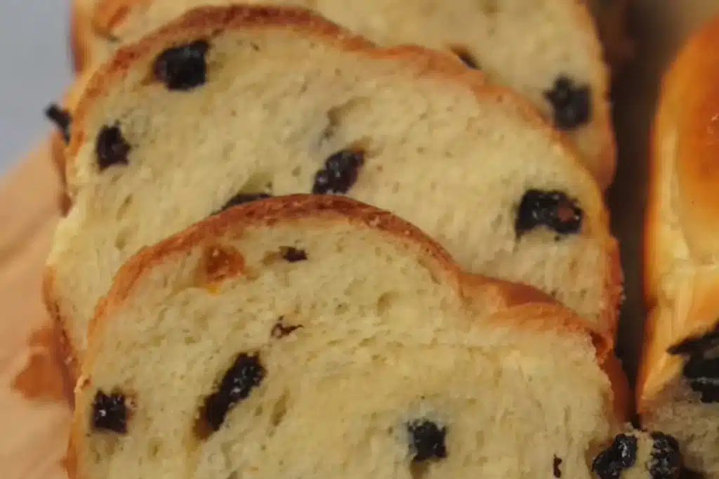 Traditional Reka Bread Recipe – How to Make It at Home Easily 5 Reka bread recipe sliced raisin loaf