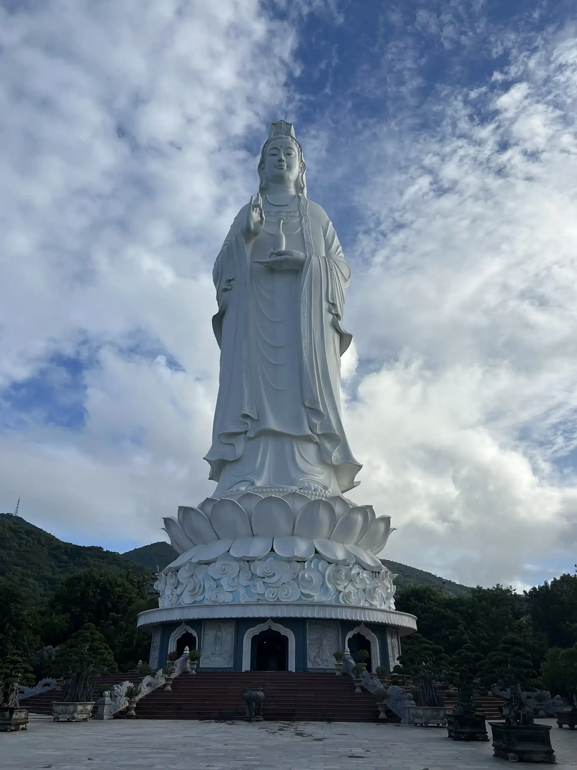 Discover Da Nang in 2025: The Most Comprehensive Travel Guide to Vietnam’s Coastal Gem 3 Lady Buddha statue overlooking the sea at Son Tra Peninsula, Da Nang, Vietnam