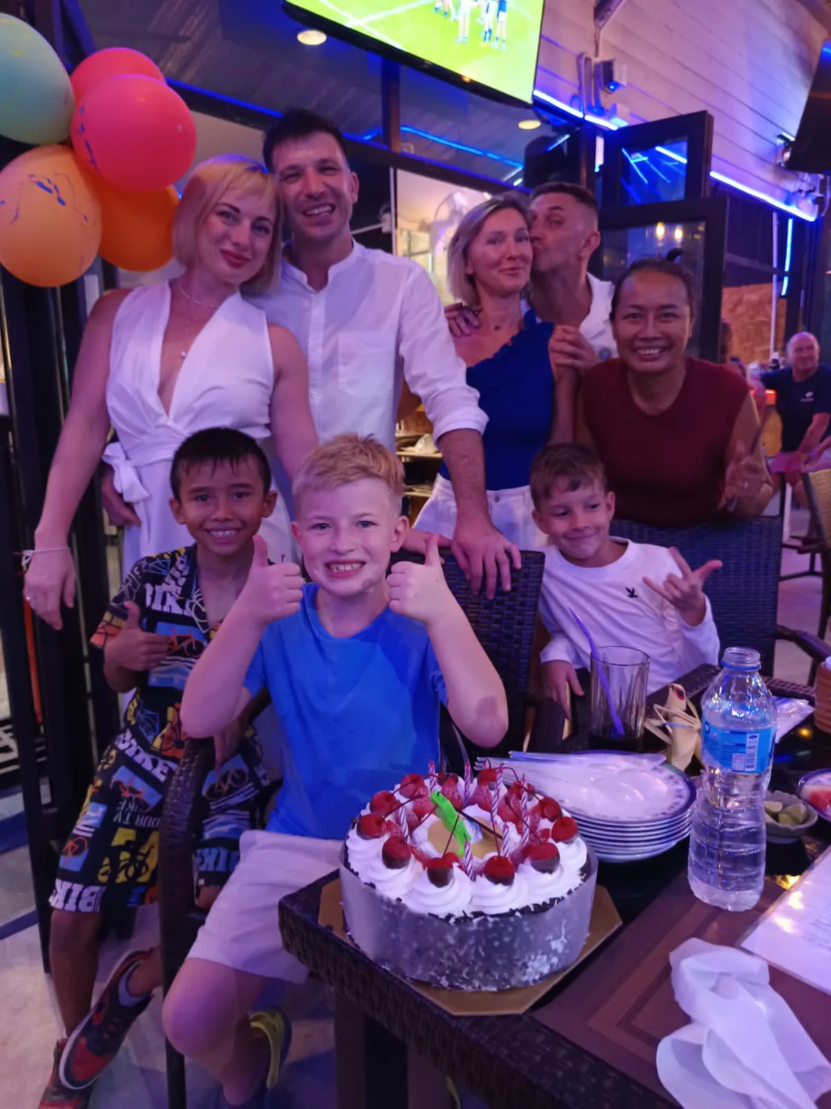 Best beachfront restaurants Khao Takiab